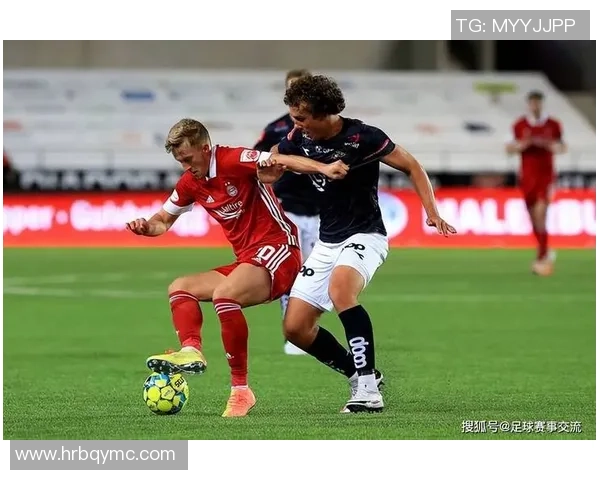 从足球巨星眼神中读懂赛场激情与坚毅力量的深度瞬间