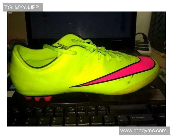 泰国足球明星选择的最佳足球鞋推荐及使用心得解析 泰国足球明星选择的最佳足球鞋推荐及使用心得解析